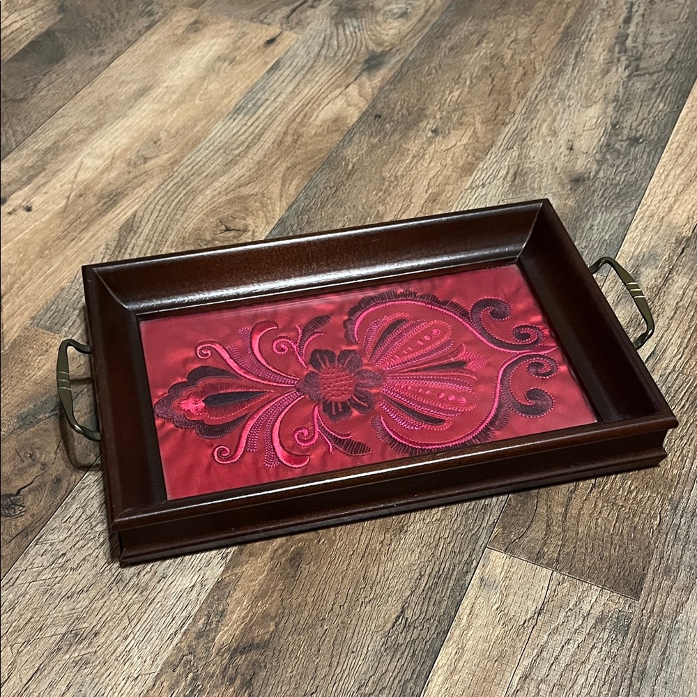 Elegant Wooden Serving Tray with Red and Pink Design